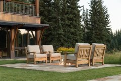 Distinctively Outdoors