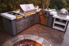 Distinctively Outdoors